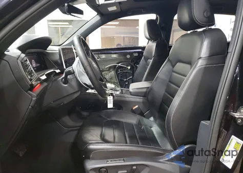 2024 Volkswagen Atlas Cross Sport Sel z USA, uszkodzony, nr VIN 1V2BE2CA7RC252428